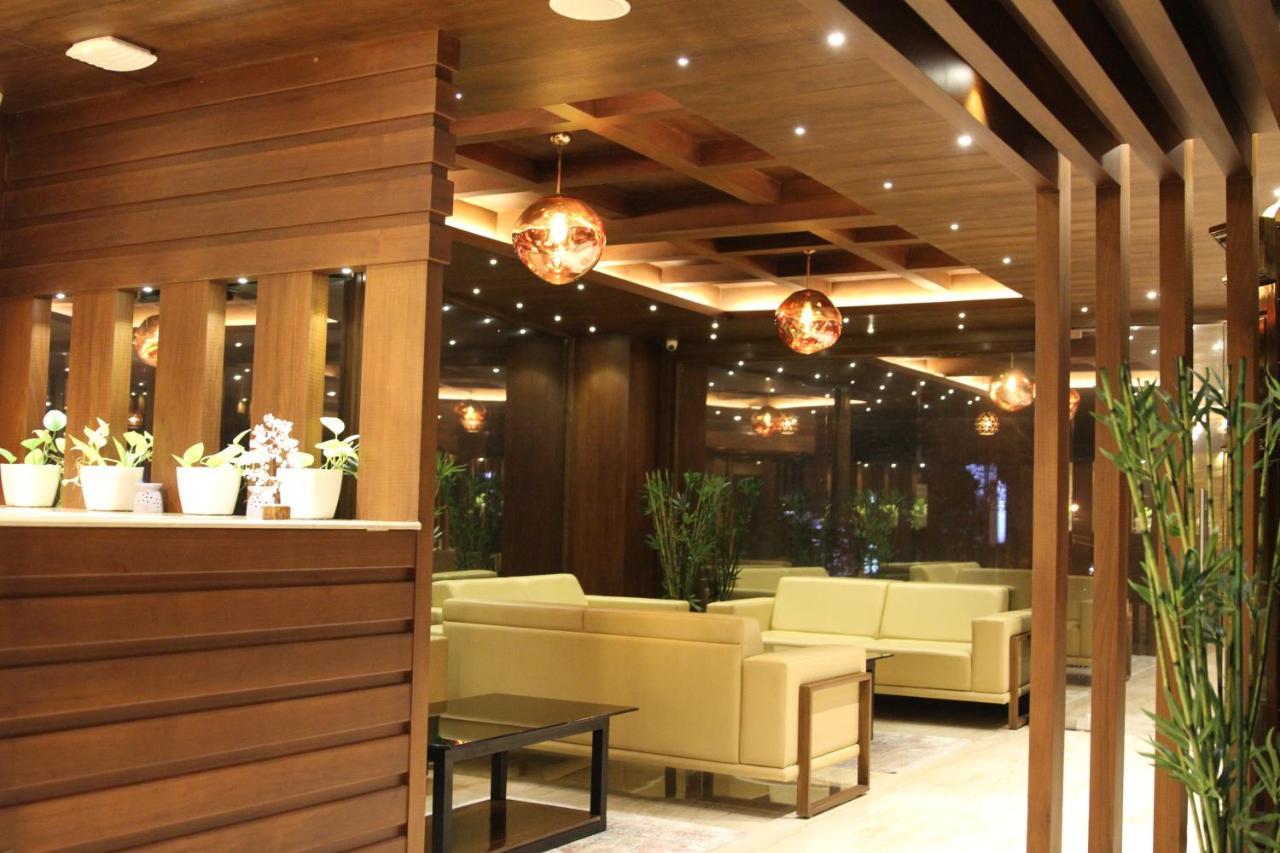 Hotel Retrieve Health & Wellness à Kochi Extérieur photo