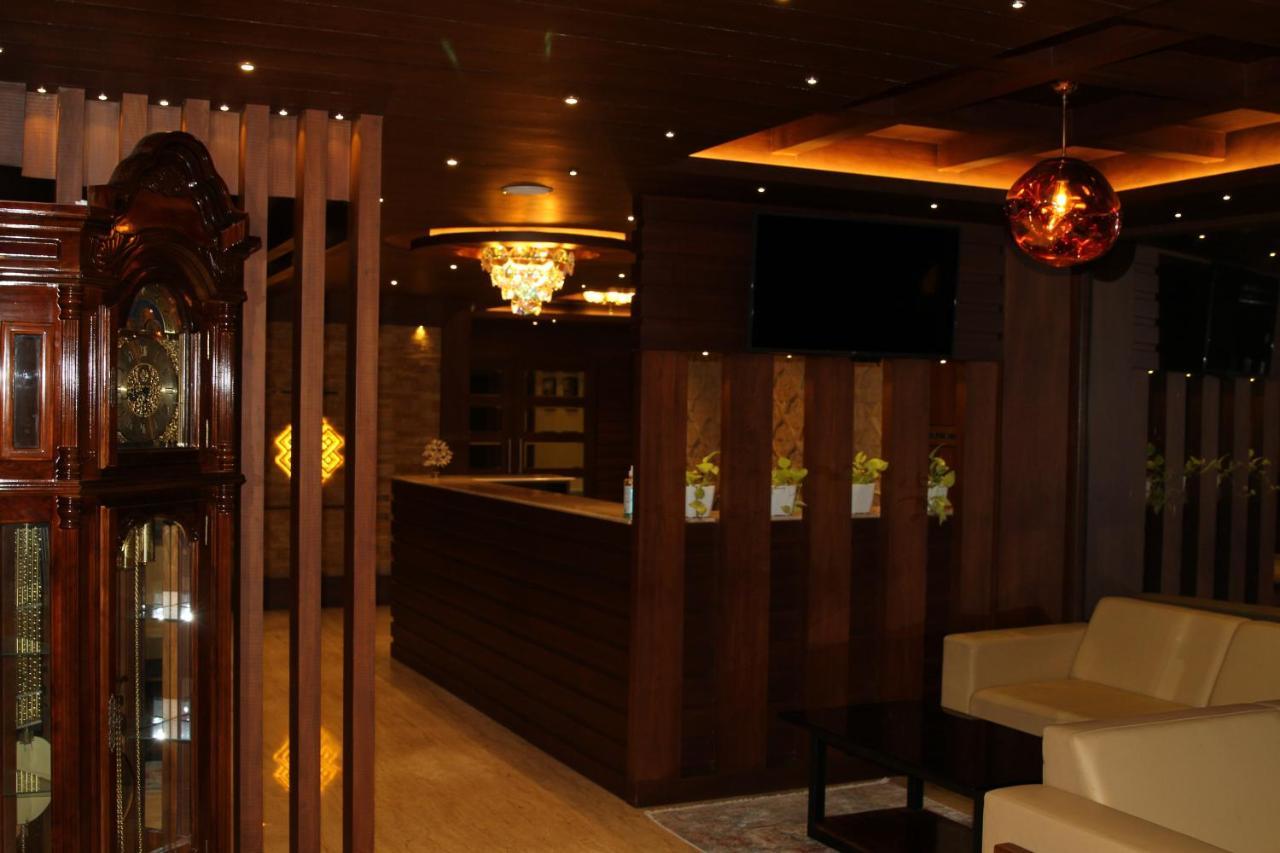 Hotel Retrieve Health & Wellness à Kochi Extérieur photo