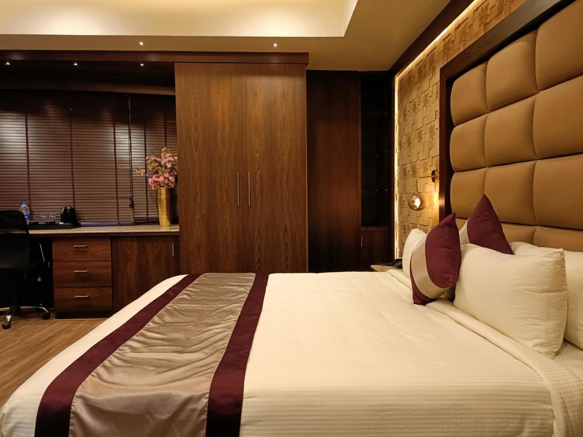 Hotel Retrieve Health & Wellness à Kochi Extérieur photo